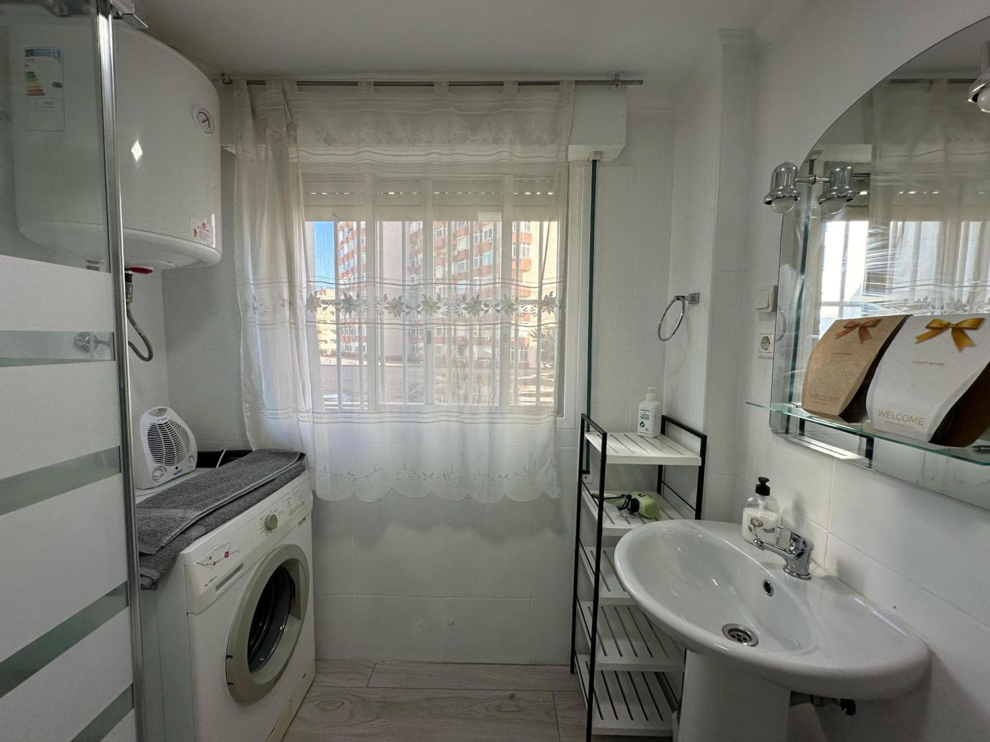 Apartamento Cg131 - Centro 50 Metros, Playa 650 Metros, Wifi, Fire Stick Amazon Torremolinos Exterior foto